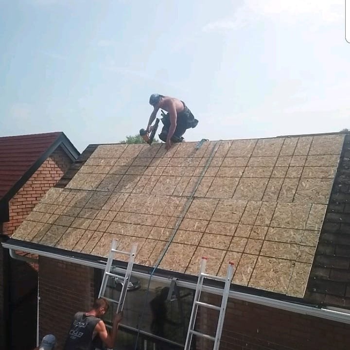 Working in Toronto on Roofing
