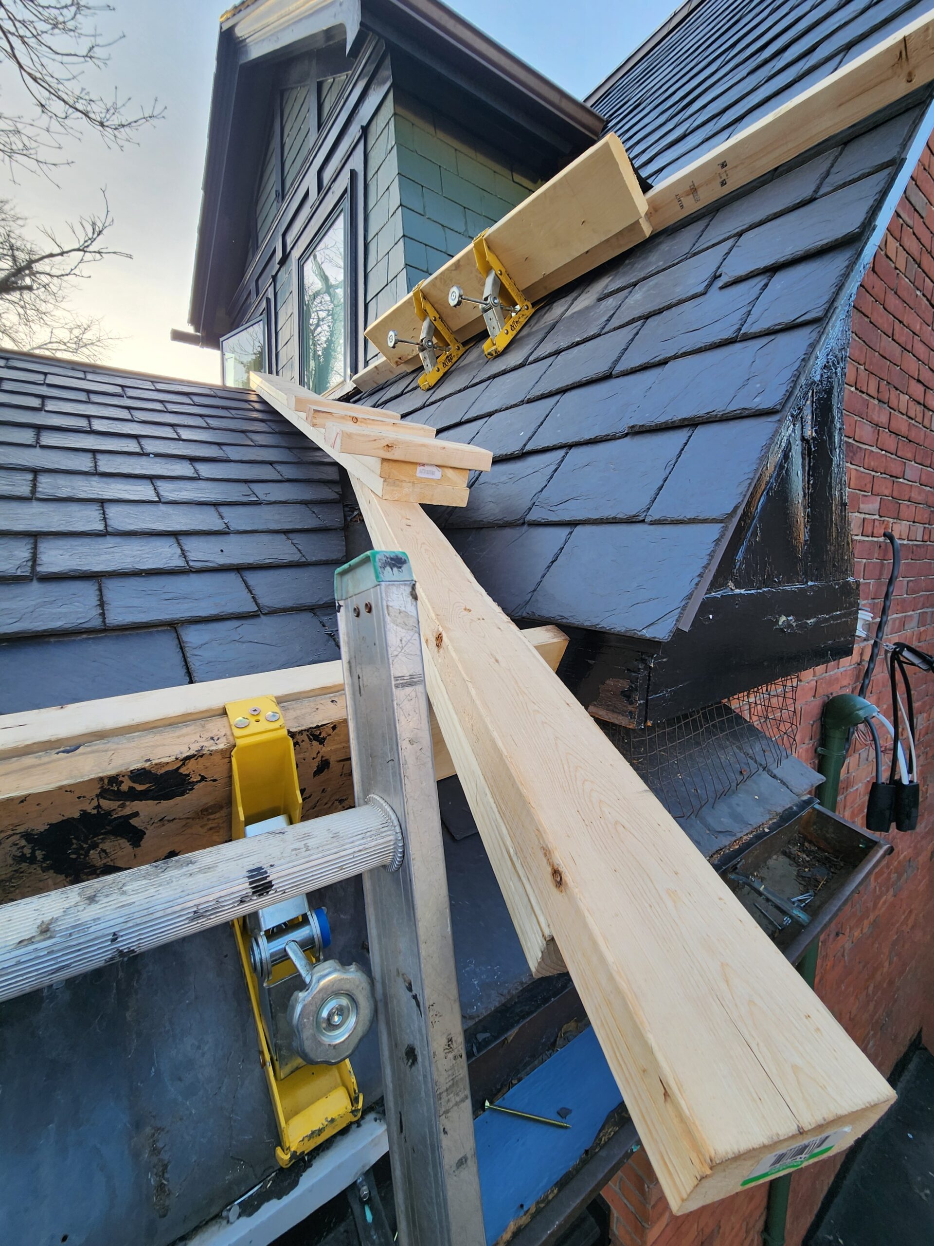 Midtown Toronto Slate Roofing, Midtown Toronto Slate Roof repair, Slate roof leak repair, Slate roof maintenance, Slate Roofer, Slate Roofing Service, Slate Roofing Contractor